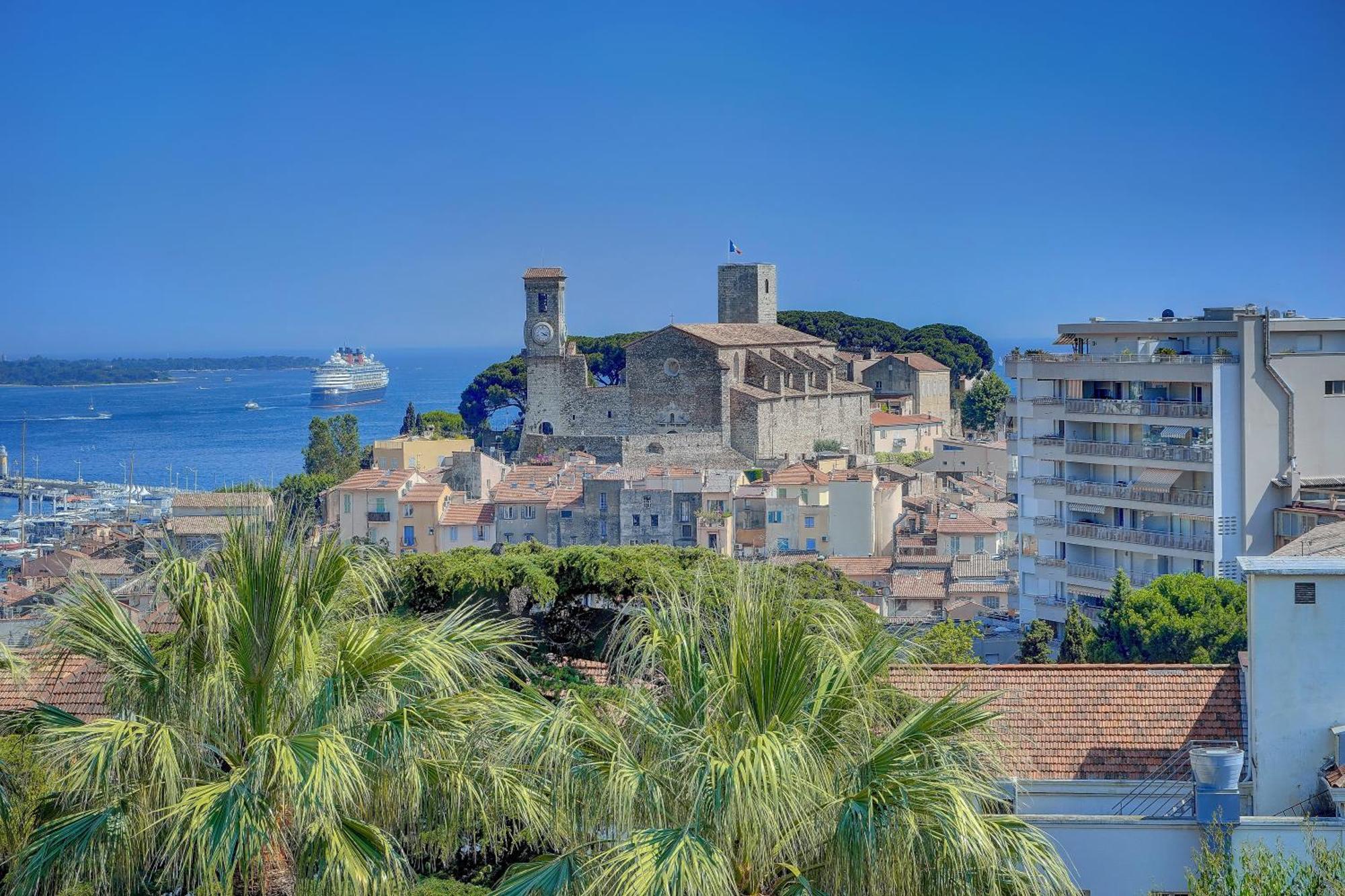 Appartement 2 Modern, Terrace And Parking Cannes